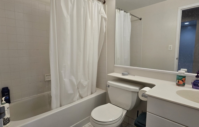 Studio, 1 bath, 520 sqft, $2,600, Unit 211