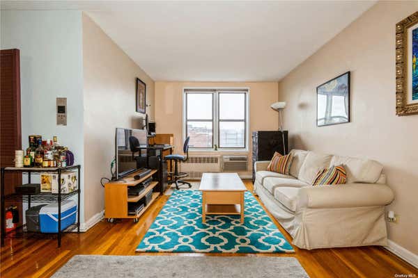 1 bed, 1 bath, $2,000, Unit 511