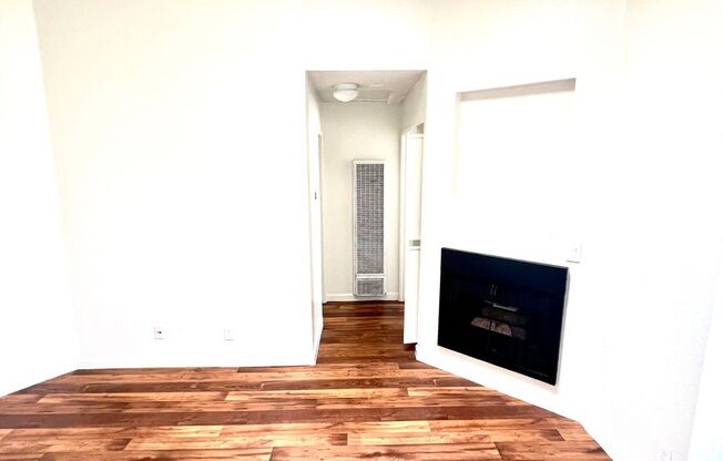 1 bed, 1 bath, 536 sqft, $2,095, Unit 11