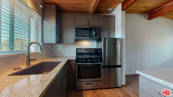 Studio, 1 bath, 400 sqft, $2,095, Unit 11