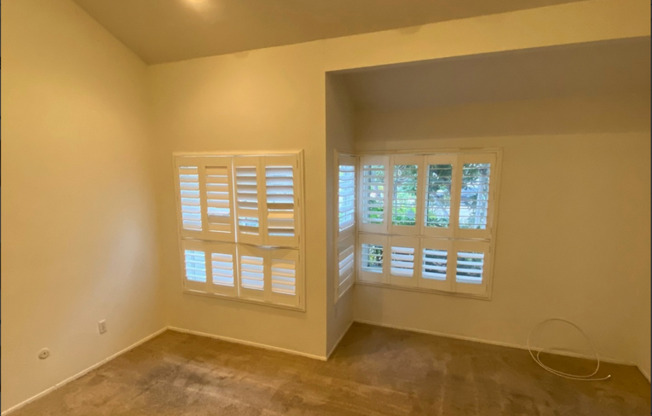 4 beds, 2.5 baths, $4,950