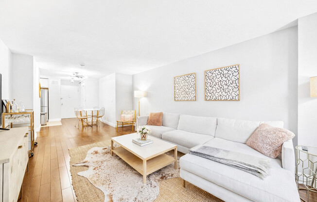 1 bed, 1 bath, $6,000, Unit 927