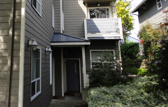 8th Avenue Apartments