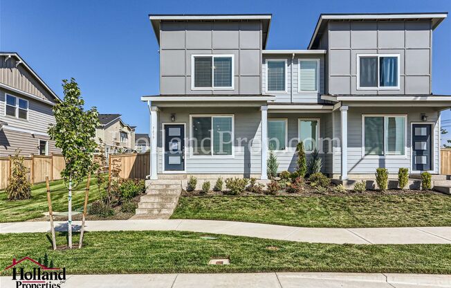 Gorgeous 3-Bedroom Single-Family Home with Fenced Yard!