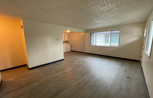 2 beds, 1 bath, 825 sqft, $1,295, Unit 554