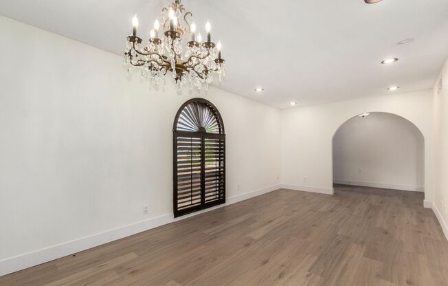 Beautiful 4 bed 2 bath in the heart of North Scottsdale!