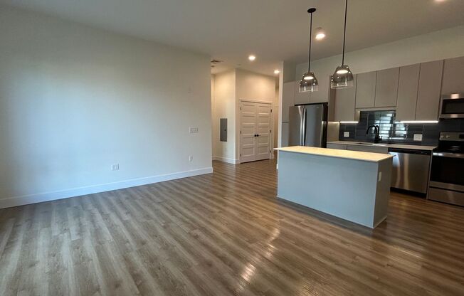 1 bed, 1 bath, 916 sqft, $2,616, Unit 171