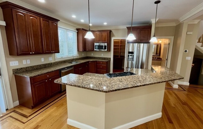 18 5 AVE