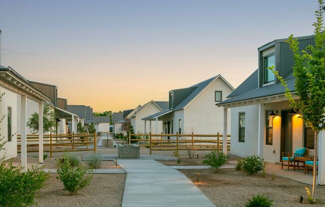 1 bed, 1 bath, 880 sqft, $1,875, Unit Cottage #501