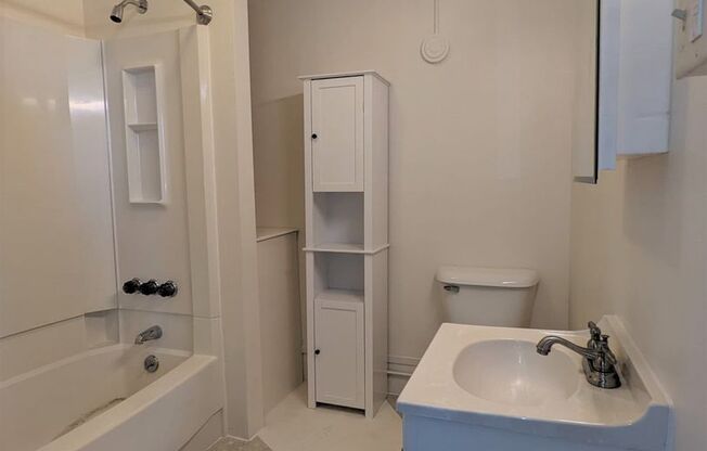 1 bed, 1 bath, 474 sqft, $650, Unit 1015