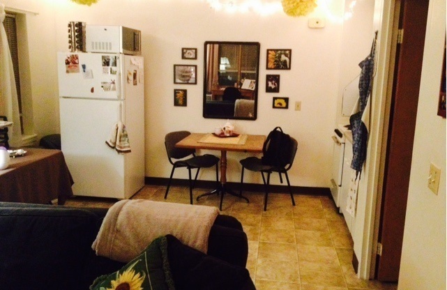 1 bed, 1 bath, $1,095, Unit 2A