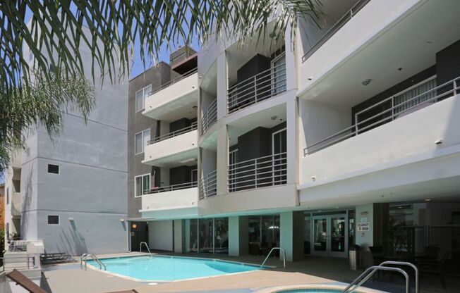 2 beds, 2 baths, 960 sqft, $3,095, Unit 0204