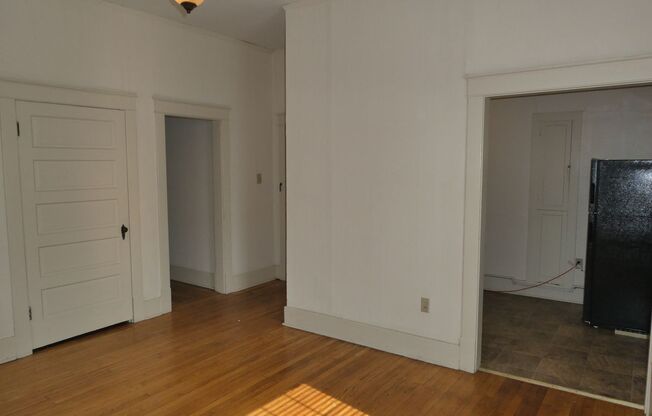 1 bed, 1 bath, $680, Unit Apt 101