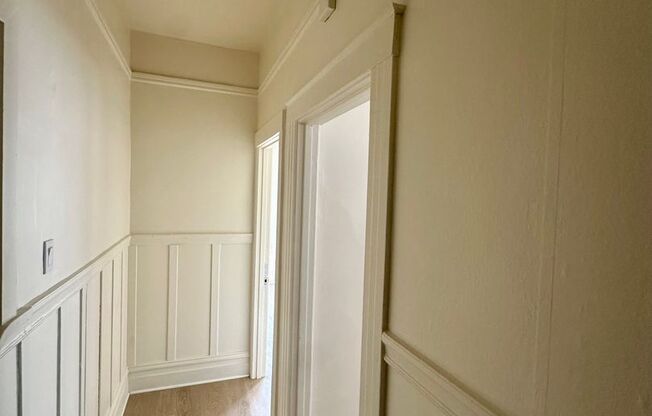 052 (2729 Lombard)