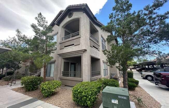 1 bed, 1 bath, $1,300, Unit # 2152