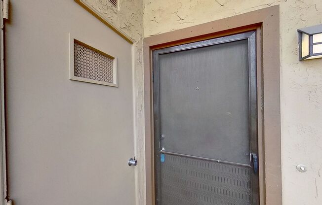 1 bed, 1 bath, $2,500