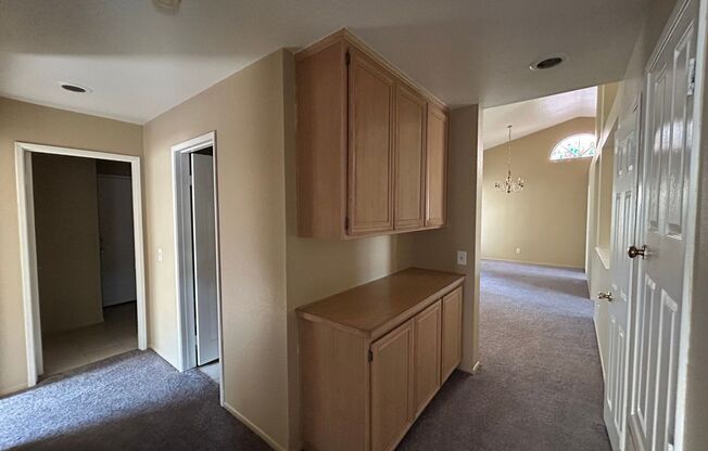 3 beds, 2 baths, $2,550