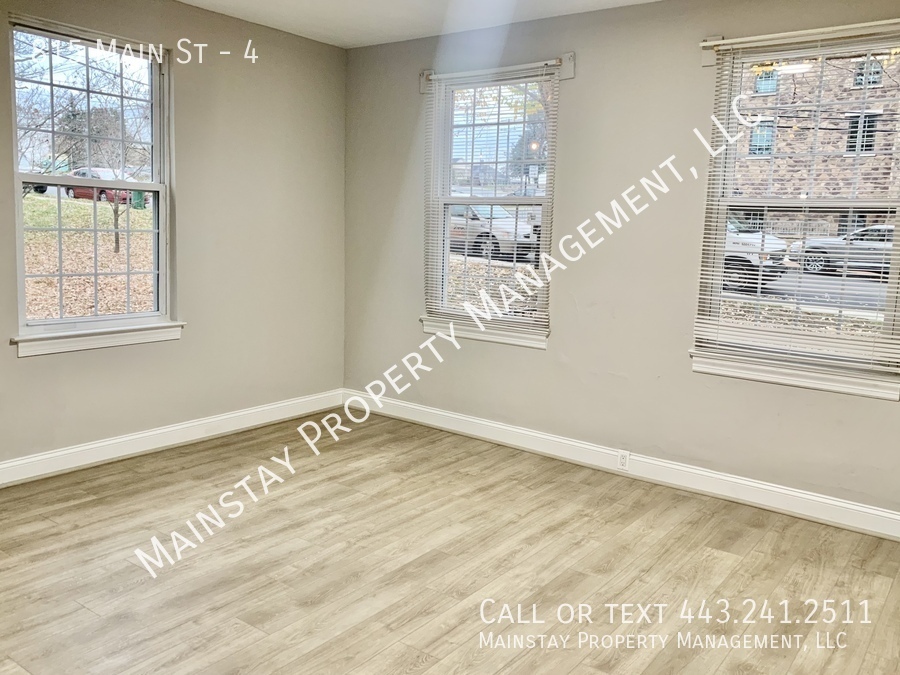 815 MAIN ST