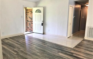906 MELISSA LN