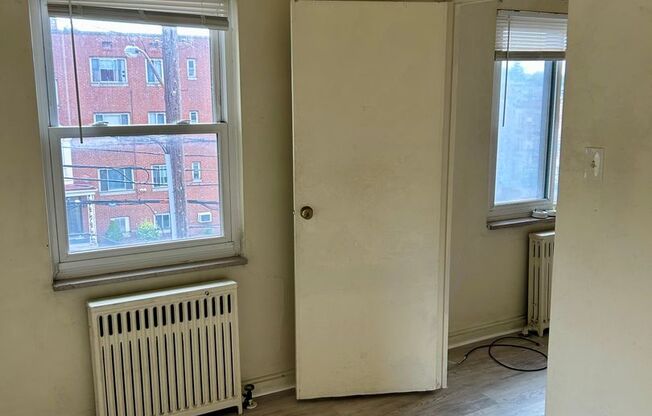Top Floor 2 Bedroom Apartment  in Shadyside