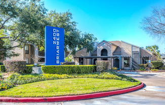 2400 Briarwest Apartments in Energy Corridor, TX