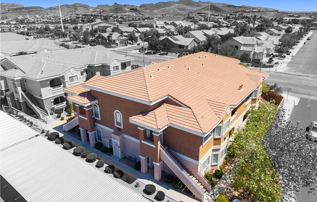 2 beds, 2 baths, $1,595, Unit # 423