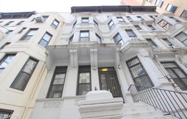 144 W 70 ST