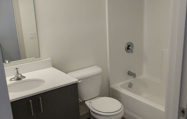 Studio, 1 bath, 257 sqft, $1,169, Unit 708