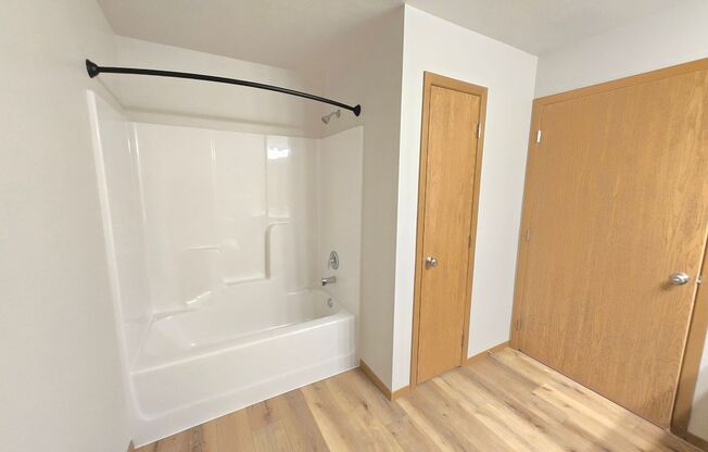 1 bed, 1 bath, 756 sqft, $1,195, Unit 3500 208