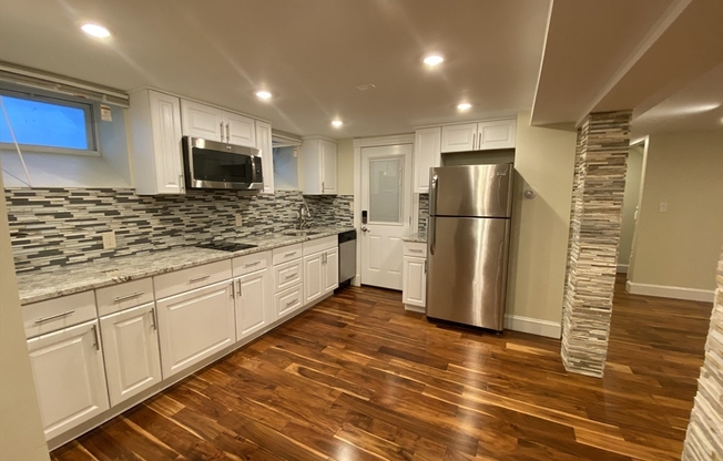 16 Crescent Ave
