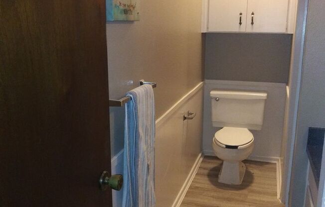 2 beds, 1.5 baths, 982 sqft, $1,279, Unit 54