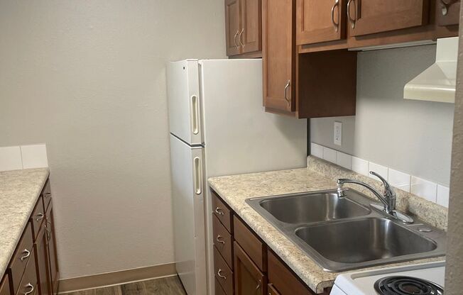 3129 NE 13th Street #33 ~ MOVE IN SPECIAL!! 1/2 Off First month's Rent!