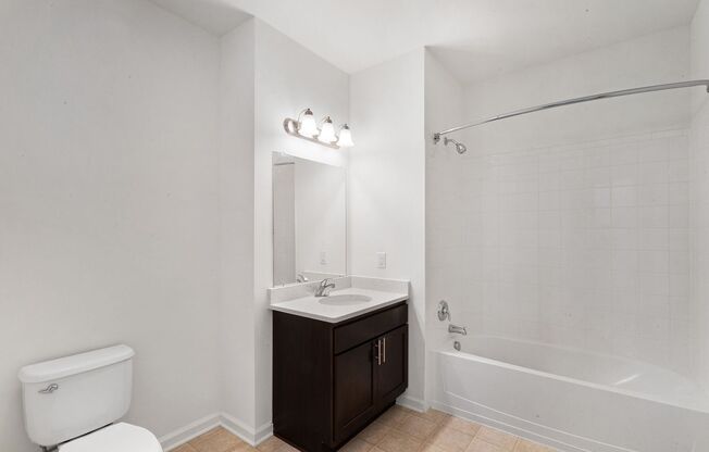 2 beds, 2 baths, 1,033 sqft, $2,230, Unit 3301