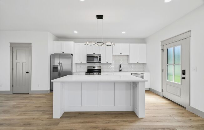 ***August 2025*** Brand New Luxury Build! 4 Bed, 4 Bath Townhome!