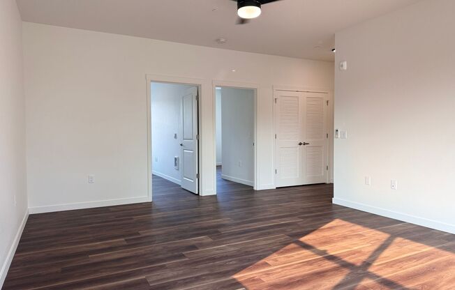 2 beds, 1 bath, 800 sqft, $1,599, Unit 23