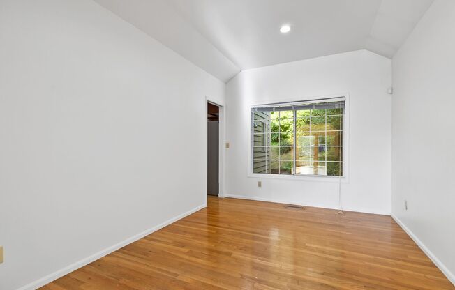Beautiful 3-bedroom, 3-bath home on corner lot!