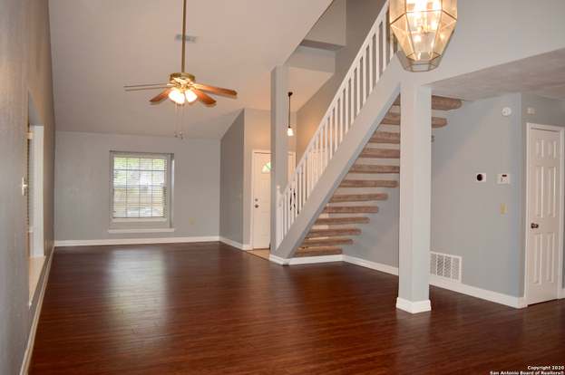 6915 RAINTREE FRST