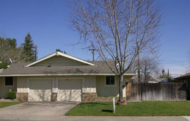 Cute Citrus Heights Duplex