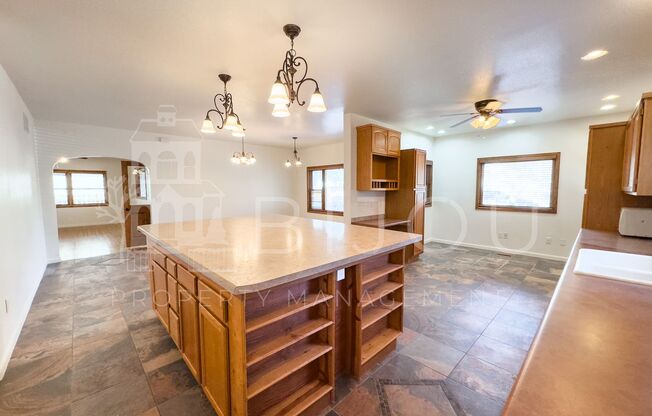 4 beds, 4 baths, $3,250