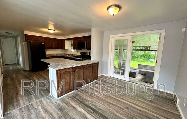 319 ELFORT DR