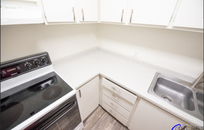 2 beds, 1 bath, 700 sqft, $1,325, Unit 08