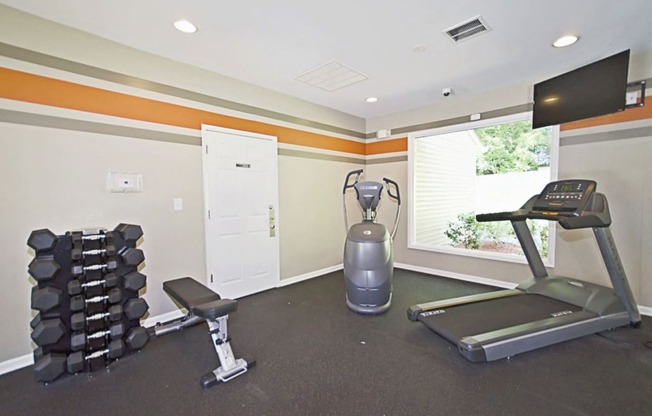 Fitness Center at 555 Mansell, Roswell