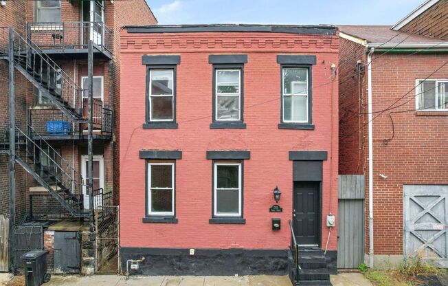 Pittsburgh - 3 Bed 2 Bath - Just Renovated