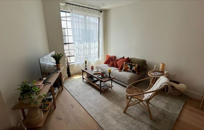 1 bed, 1 bath, 572 sqft, $1,796, Unit 415