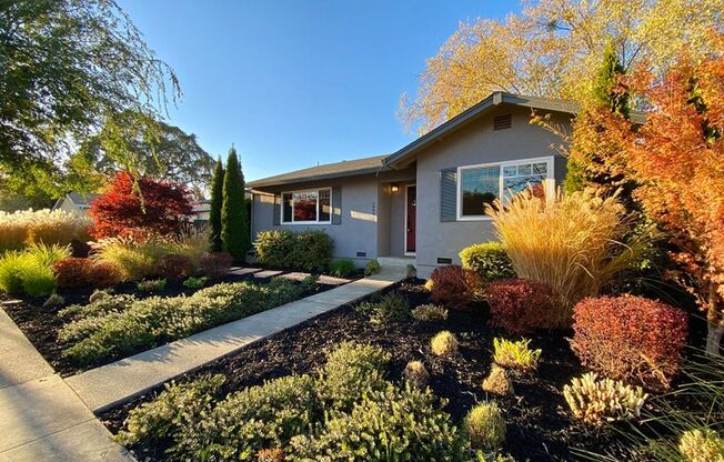 Adorable Two Bedroom Yountville Home