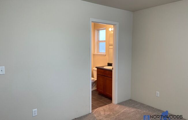 3 beds, 2 baths, $1,500