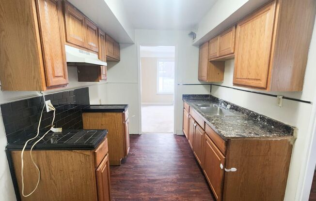 4 beds, 1 bath, $1,350