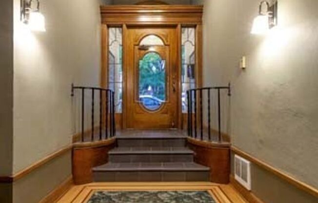 1 bed, 2 baths, 737 sqft, $1,500, Unit 101