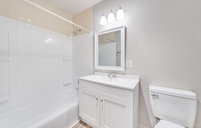 2 beds, 1 bath, 725 sqft, $999, Unit 1645-10