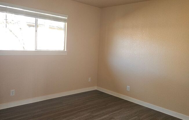 2 beds, 1 bath, $1,695, Unit Unit A